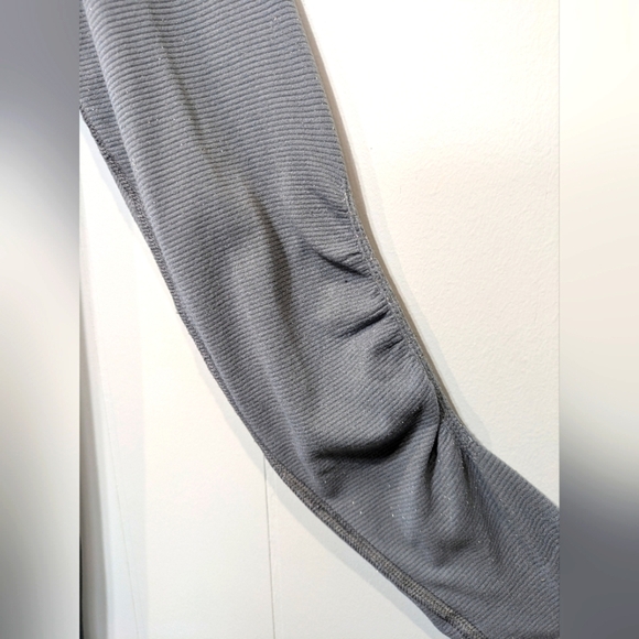 Athleta Glitter Long Sleeve Top Medium Ruching Flattering Active Performance - Picture 4 of 7